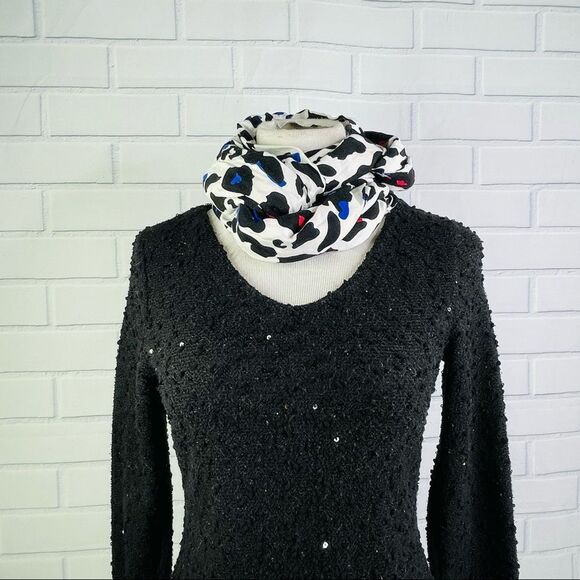 10/$25🦋 Charlotte Russe Black & White with Red & Blue Leopard Infinity Scarf - Picture 1 of 9